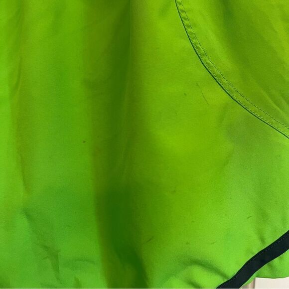 Nike Green and White Women's Shorts - Picture 3 of 6